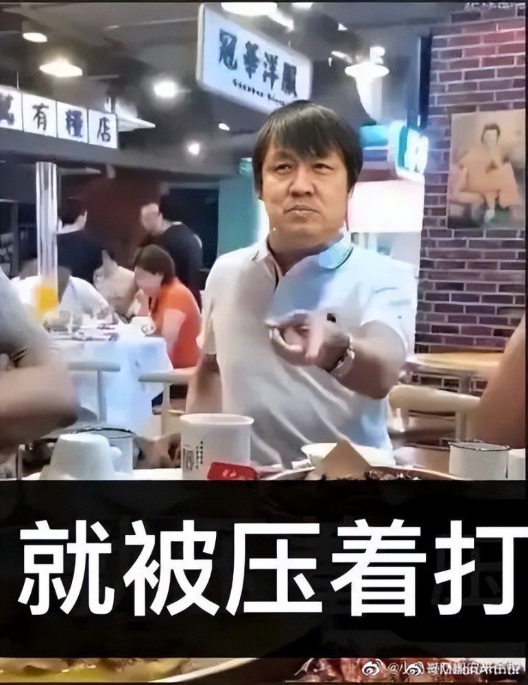 当他来到妻子家求见妻子时，妻子的兄弟与他打起架来，电影以近3分钟的时间、以悲悯的全景镜头表现两个人打架，同时配以宏伟的音乐强化其悲剧感。